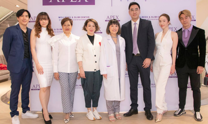 "คลาวเดีย" แท็กทีม "แนนนี่" พร้อมเหล่าคนดัง ร่วมงาน Wellness & Slim Center