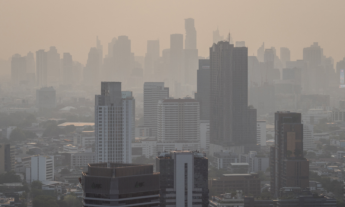 สภาพอากาศวันนี้ กรมอุตุฯ เตือน ทั่วไทยอากาศร้อน เผย 23 จังหวัดเจอฝนฟ้าคะนอง