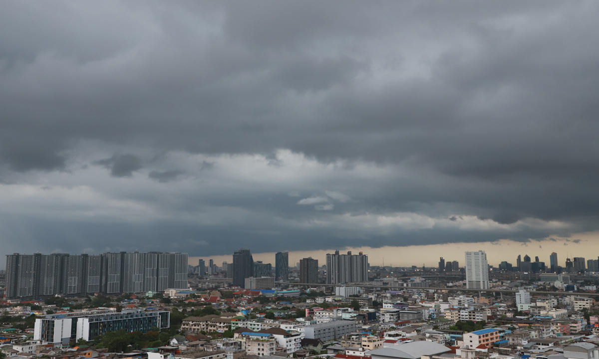 สภาพอากาศวันนี้ อุตุฯ เตือนพายุฤดูร้อน เหนือ-กลาง-ตะวันออก ฝนฟ้าคะนอง 60%