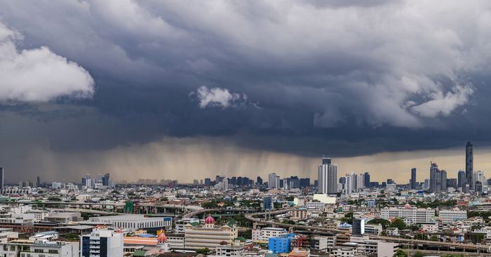 สภาพอากาศวันนี้ กรมอุตุฯ เตือน 35 จังหวัด เจอฝนตกหนัก กทม. โดนแน่ ช่วงบ่ายถึงค่ำ