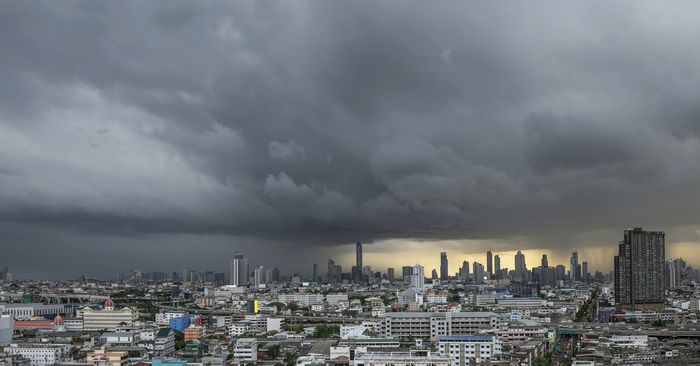 สภาพอากาศวันนี้ กรมอุตุฯ เตือน ฝนฟ้าคะนองถล่ม 47 จังหวัด กทม. ร้อยละ 60