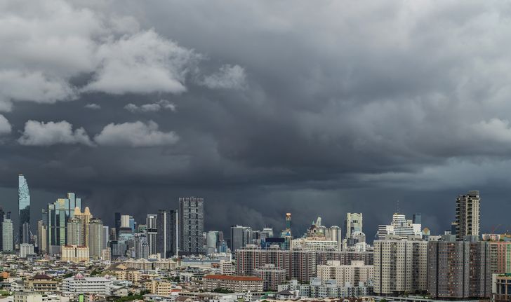 สภาพอากาศวันนี้ กรมอุตุฯ เตือน ฝนถล่ม 50 จังหวัด กทม. เจอแน่ 70% ของพื้นที่