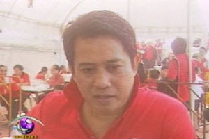 เสื้อแดงเตรียมล้อมประชุม ครม. ขอคำตอบยุบสภา-ลาออก