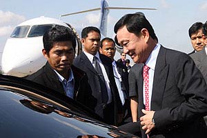 ทักษิณทวิตอยู่ดูไบแล้วขอยุติธรรมคืนไทย