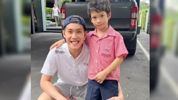 "น้องโพธิ์" ถ่ายรูปคู่ "พี่เจ้านาย" ช็อตนี้พี่ชายกับน้องรักหล่อแพ็คคู่จริงๆ