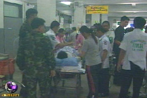 ประชาชนยังเดินทางมอบเงิน-สิ่งของให้กำลังใจทหาร