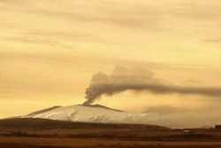 ภูเขาไฟไอซ์แลนด์พ่นลาวามากขึ้นแต่มีเถ้าถ่านน้อยลง