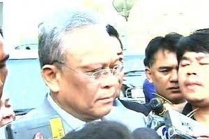 สุเทพ ไปรับทราบข้อร้องทุกข์กล่าวโทษที่ดีเอสไอ