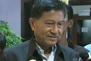 เฉลิมบอกเน้นซักฟอกรัฐโกง-จตุพรเหมาะ