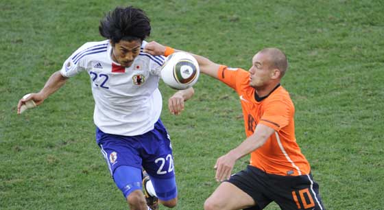 ฮอลแลนด์ยังแรงเฉือนญี่ปุ่น 1-0