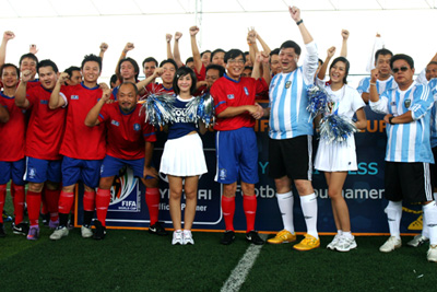 ฮุนไดฉลองฟุตบอลโลก ผ่านฟุตบอลกระชับมิตรสื่อมวลชน 2010