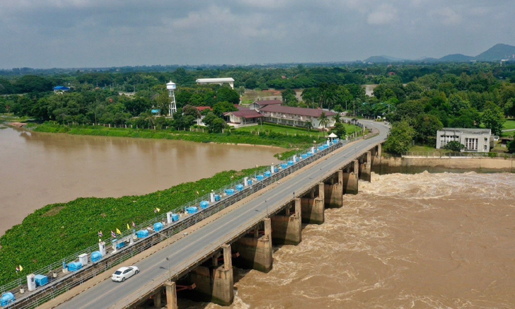 เขื่อนเจ้าพระยา ทยอยปรับเพิ่มการระบาย หลังน้ำเหนือไหลมาสมทบอย่างต่อเนื่อง