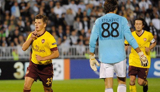 ปืนฮอตบุกถล่มปาร์ติซาน3-1,โรม่า2-1