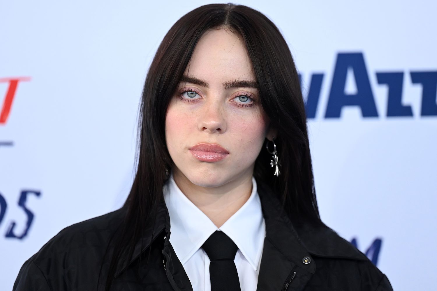 billie-eilish-061024-c8b76ecb