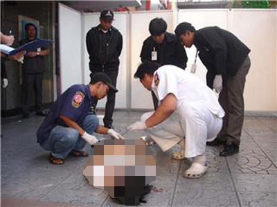 หนุ่มนิรนามกระโดดห้างแฟชั่นฯฆ่าตัวตายดับ