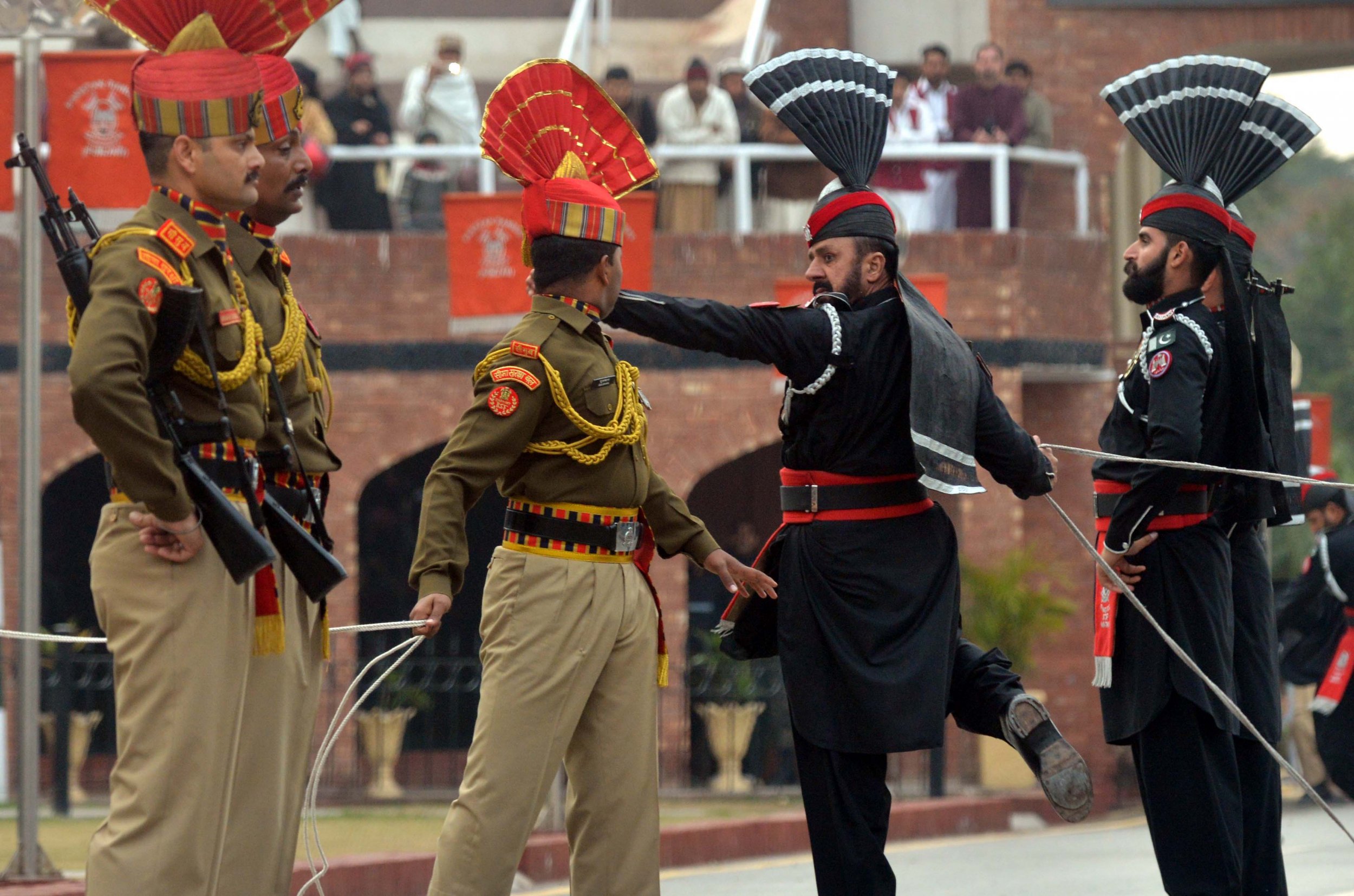 india-pakistan-war-military-n