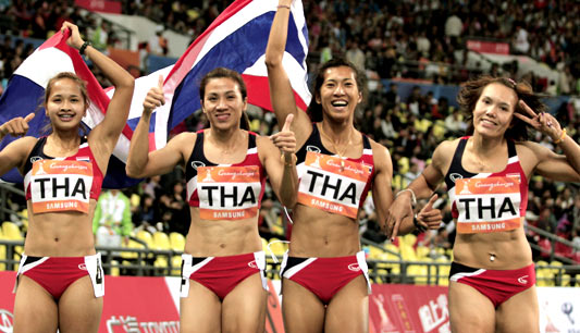 ไต้ฝุ่นสาวไทยผงาดทอง4x100 ทีมชายได้แค่ทองแดง