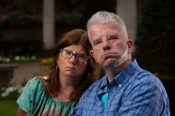 couple-who-cant-smile-e154230