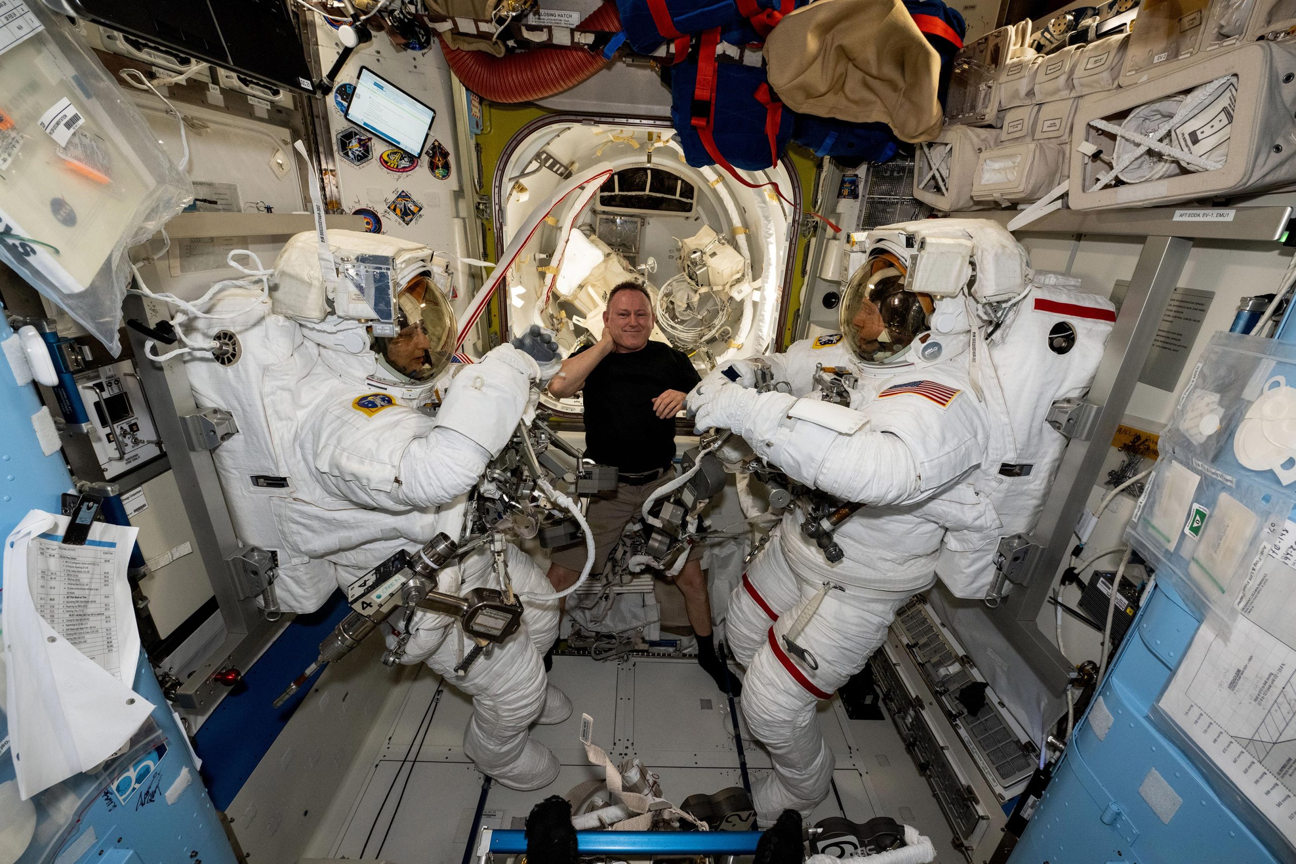 nasa-astronauts-evaluate-thei