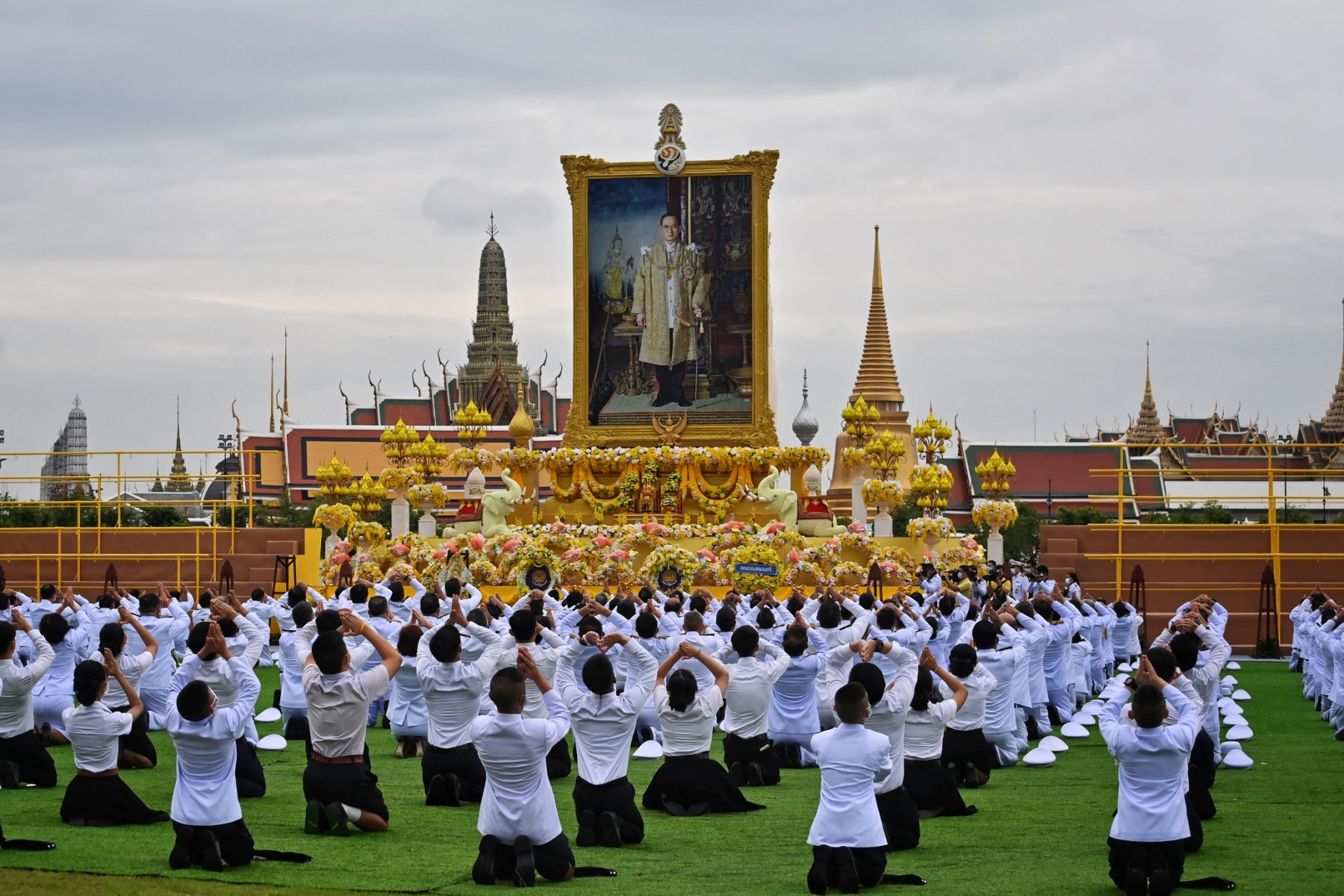 วันนวมินทรมหาราช