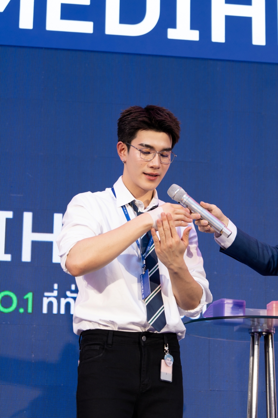 โฟร์ท ณัฐวรรธน์