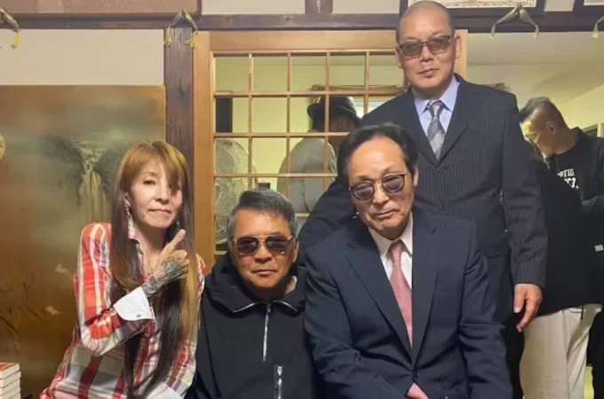 9d297fb4dffb4a9db62a4f3f5283d