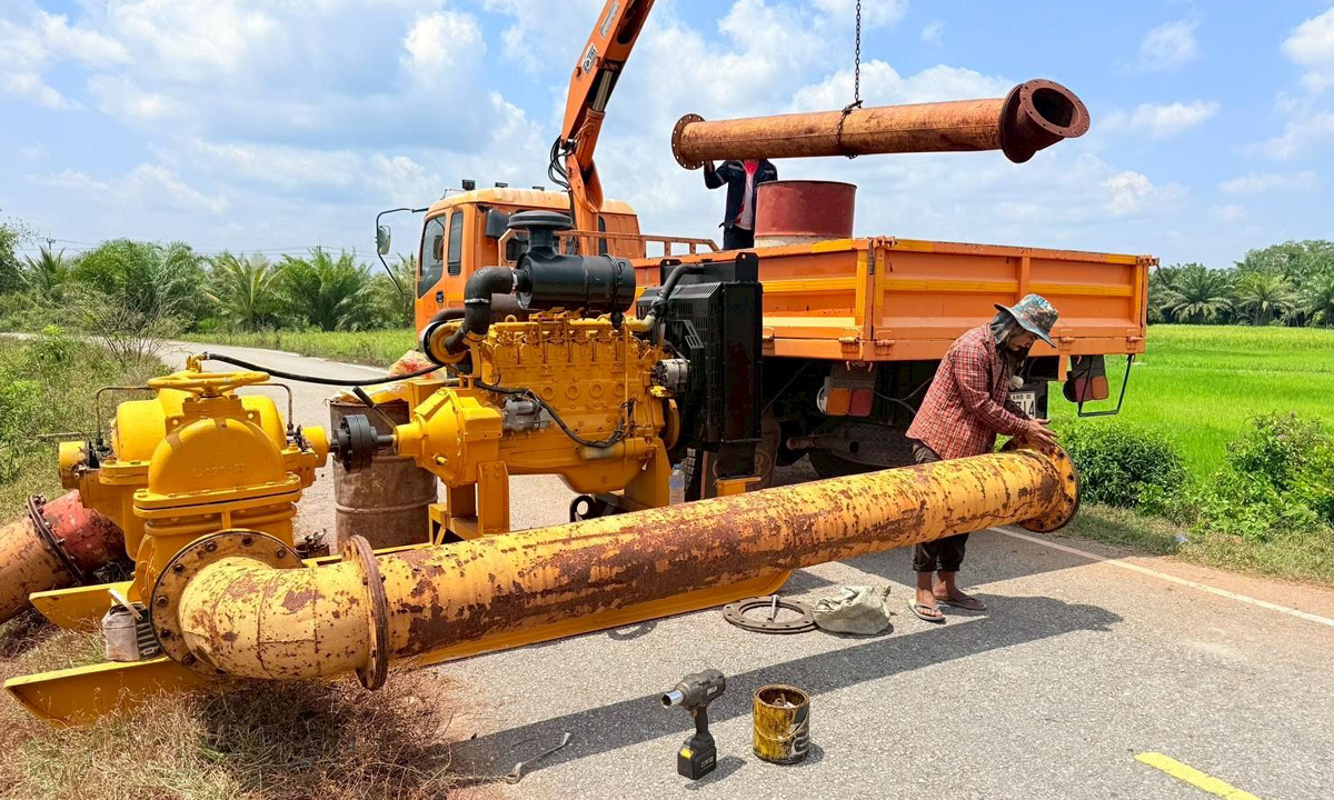 "กรมชลประทาน" จัดหนักสู้แล้ง กำจัดวัชพืช–ติดตั้งเครื่องสูบน้ำ ยันแล้งนี้ไม่สะดุด!