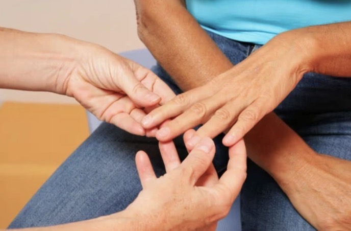 ตับพัง-หัวใจวาย! เตือนเช็ก "เล็บ" ด่วน สัญญาณร้ายที่หมอสั่งห้ามมองข้าม