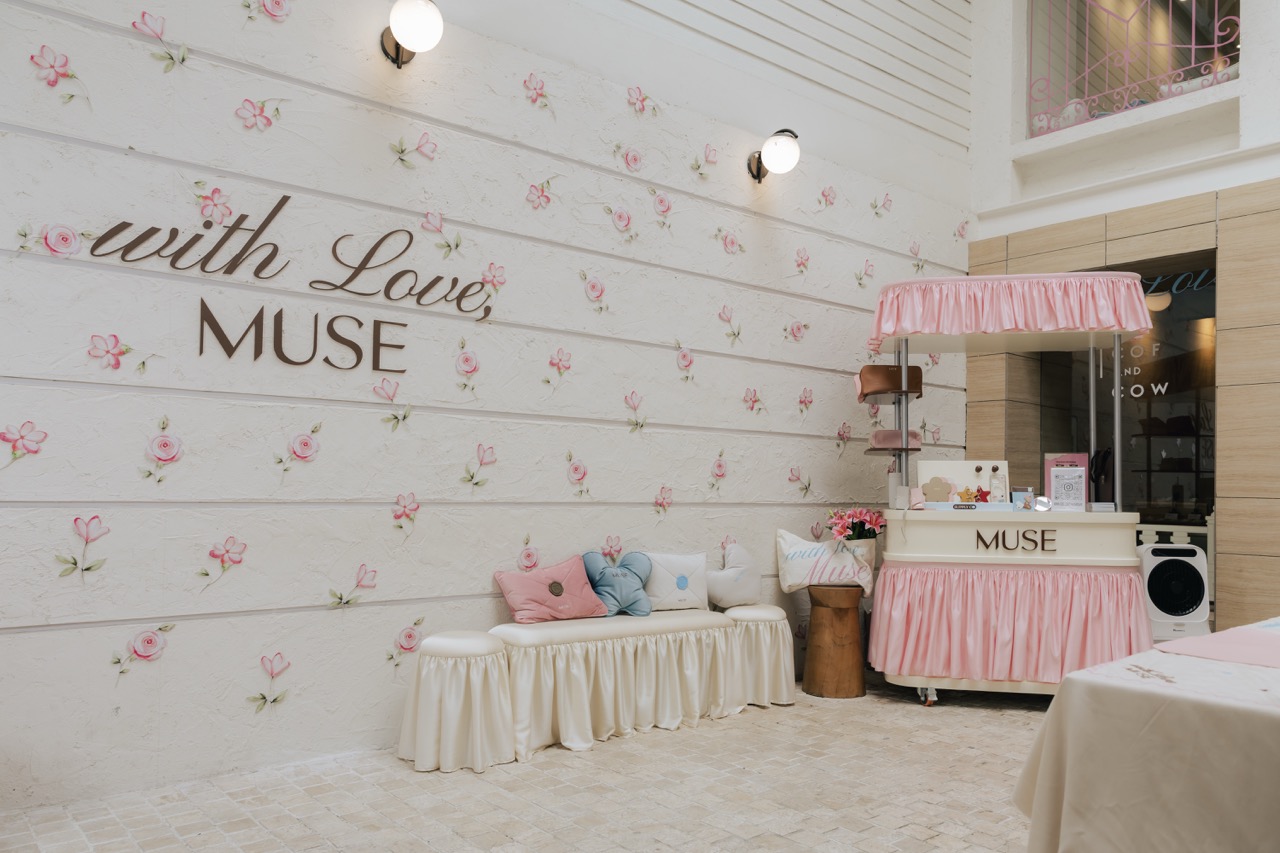 บรรยากาศ Pop-up Experience ภายในร้านที่ถ่ายทอดเรื่องราว Love Letter ฉลองครบรอบ 9 ปี