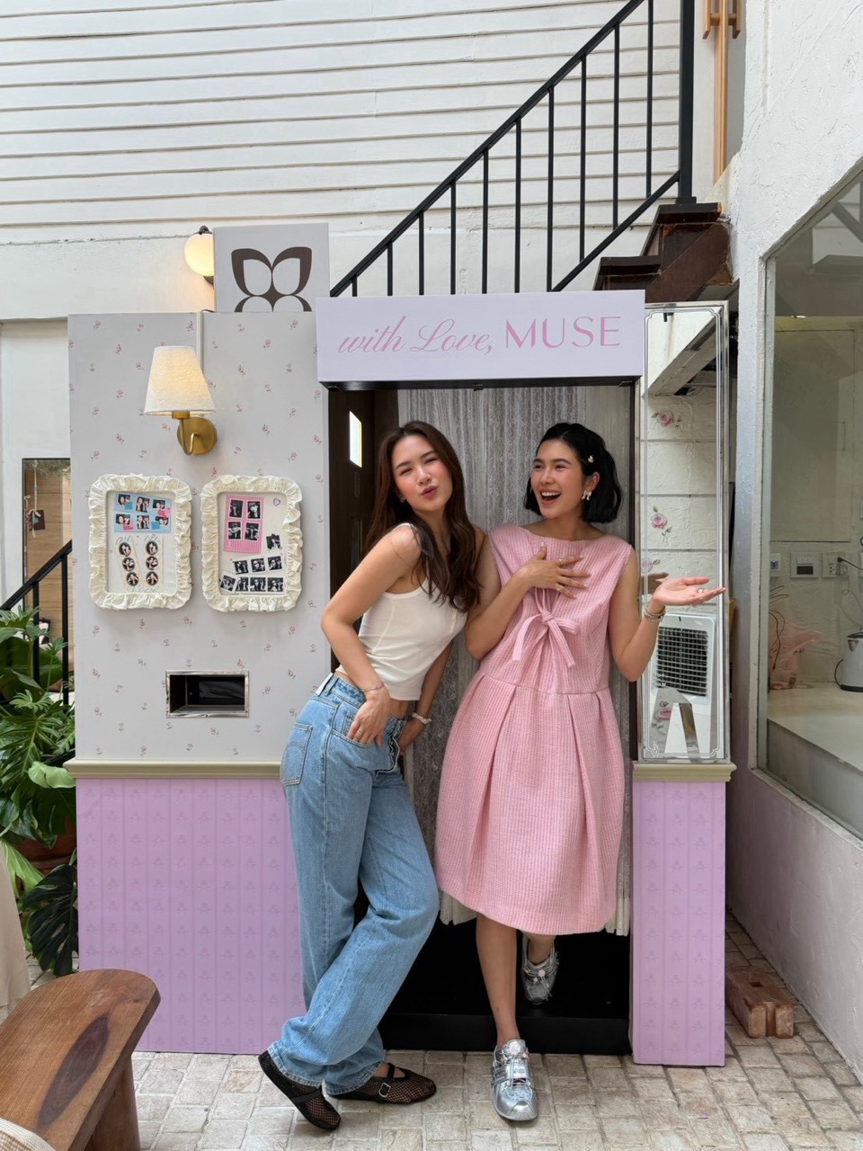 Sticker Photo Booth สำหรับถ่ายภาพเก็บโมเมนต์ความทรงจำในโอกาสครบรอบ 9 ปี