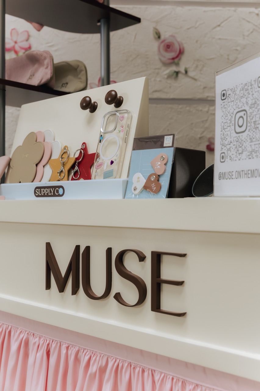 ผลิตภัณฑ์หนังวีแกนดีไซน์สีสันสดใสที่เป็นเอกลักษณ์ของ MUSE