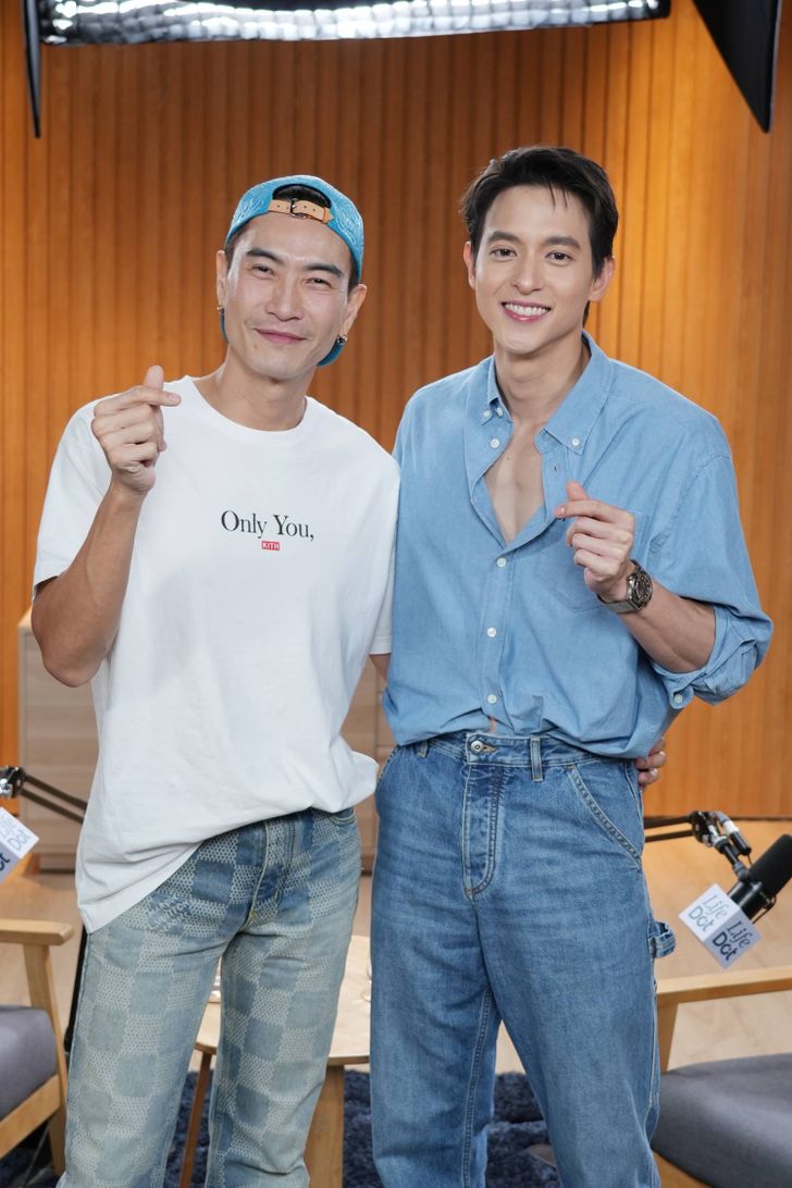มาวิน ทวีผล และ ตู่ ปิยวดี อุ้มน้องเหมียวหมี่ ลูกสาวคนแรก