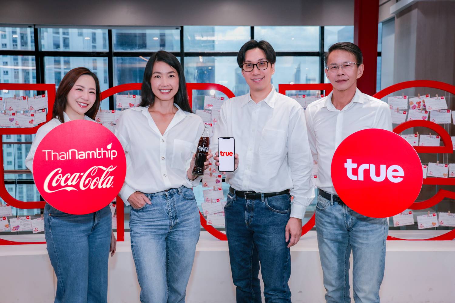 ทรู จับมือ โค้ก เปิดแคมเปญ "คู่อร่อยซ่าล่าคะแนน" กินอร่อยรับพอยท์ฟรี ร้านร่วมรายการกว่า 18,000 แห่ง