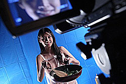 สยิว! ทีวีฮ่องกงทำรายการเชพสาวเปลือยเข้าครัว