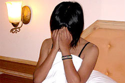 รวบน้าพาหลานสาว16ขายบริการให้ต่างชาติ