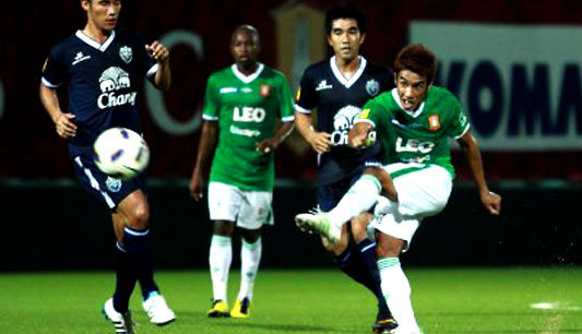 สายฟ้าฟาดกระต่าย2-0, มังกรพ่นไฟกว่างโซ้ง3-1