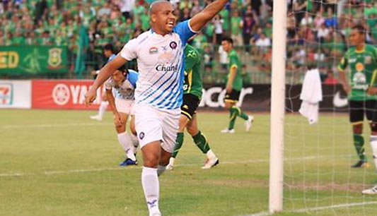 ฉลามแกร่งบุกเฉือนอาร์มี่สุดมันส์4-3การันตีรองจ่าฝูงเลกแรก
