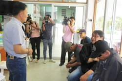 รวบ 4 ทหาร เดินสายโคราช ขู่หัวคะแนนเพื่อไทย