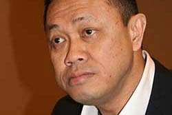 'เนวิน' เครียดจัดเก็บตัวเงียบหลังส.ส.พลาดเป้า