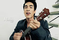 "ณเดชน์"กับลีลาการบรรเลงอูคูเลเล่