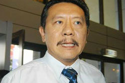 ชูวิทย์ ซ่าวันแรกถูกเชิญออกจากสภา