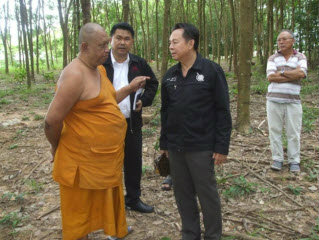 สั่งขุดศพ วัดจ.ระยอง เชื่อเป็นศพเสื้อแดง