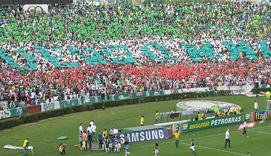 แฟนบอลสุดช้ำฟอร์มแย่รุมกระทืบแข้งพัลไมรัส
