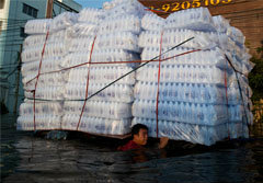 สื่อนอกแพร่ภาพชุด "Thailand flood reaches Bangkok"