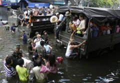 โพลล์เทคะแนนให้ทหารช่วยเหลือน้ำท่วม