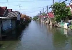 น้ำท่วมทำเศรษฐกิจไทยสูญ 2.5 แสนล้าน