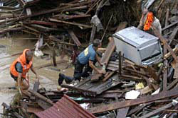 พายุวาชิพัดถล่มฟิลิปปินส์ คาดยอดดับพุ่ง 600 คน