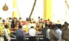 กัมพูชาทุบทำลายสะพานที่เกิดเหตุเหยียบกันตาย