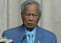 คนยกย่อง พล.อ.เปรม แบบอย่างที่ซื่อสัตย์