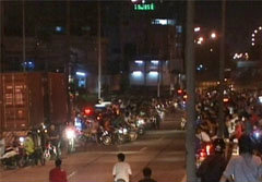 เด็กแว้นอาละวาด ซิ่งกลางดึกหลายจุดในกทม.